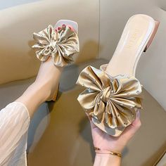 Shipping: Worldwide Express Shipping AvailableDelivery time: 7-15Days Fast ShippingReturns: Fast refund, 100% Money Back Guarantee.Brand Name: LBLGYShoes Type: SlidesApplicable Place: IndoorUpper Material: PUHeel Height: Low (1cm-3cm)Origin: Mainland ChinaCN: ZhejiangSeason: SummerHeel Type: Flat withItem Type: SlippersModel Number: 46456568686Fashion Element: FlowerDepartment Name: AdultOutsole Material: PUWith Platforms: NoStyle: LEISUREInsole Material: PUPattern Type: SolidFit: Fits true to s Blue Low Heels, Bow Slippers, Champagne Shoes, Flat Platform Sandals, Thick High Heels, Women Casual Flats, Soft Sandals, Ladies Sandals, Bridal Heels