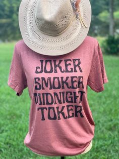 Joker Smoker Midnight Toker, Trending Vinyl Shirts, Cute Tshirt Ideas, Western Hippie Fashion, T Shirt Time, Cute Shirt Designs, Tshirt Ideas, Bella Canvas Tees, Diy Shirt