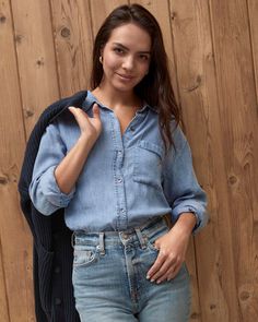 Knee Length Cardigan, Basic Wardrobe Essentials, Oversized Pockets, Jeans And Wedges, Chambray Shirt, Menswear Inspired, Trendy Clothes For Women, Womens Casual Outfits, Stunning Dresses