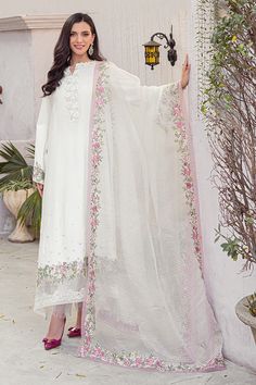 Luxury White Pakistani Salwar Kameez with Jacquard Dupatta Embellished Neckline, Pakistani Salwar Kameez, Party Dresses Online, Aesthetic Look, Suit Fabric, Pakistani Outfits, White Sand, How To Dye Fabric, Embellished Dress