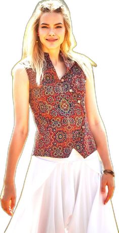 Bohemian Fitted Sleeveless Top, Bohemian Sleeveless Fitted Top, Fitted Sleeveless Bohemian Tops, Fitted Bohemian Sleeveless Top, Bohemian Sleeveless Printed Blouse, Fitted Bohemian Tops With Batik Print, Fitted Bohemian Batik Print Top, Fitted Tops With Batik Print For Summer, Sleeveless Bohemian Printed Blouse