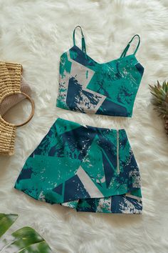 Averie US Moda Hippie, International Clothing, Draped Midi Dresses, Fashionista Clothes, Beautiful Sea, Crop Top And Shorts, Deep Teal, Dress Short, Shorts Set