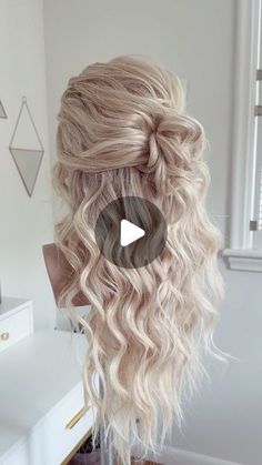 Easy Wedding Half Up Hairstyles, Long Hair Half Up Half Down Easy, Half Up Half Down Hairstyle Tutorial, Easy Wedding Hairstyles For Medium Hair, Hoco Hair Updo, Blonde Half Up Half Down, Half Up Formal Hairstyles, Half Up Half Down Wedding Hair Long, Half Up Dos For Long Hair