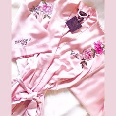 ***Victoria's Secret*** New! Fashion Show 2017 Robe Get The Official Backstage Look The Essentials Every Angel Needs To Get Runway-Ready. Sold Out A Star At Fashion Show 2017 In Shanghai. A Very High Quality Robe Brand New With Tag Size: Xs/S Or M/L Color: Millennial Pink (Cys) Victoria's Secret Fitted Sleepwear For Wedding, Victoria's Secret Fitted Wedding Sleepwear, Fitted Victoria's Secret Sleepwear For Wedding, Girly Tingz, Shanghai Fashion, Glam Life, Victoria Secret Pajamas, Embroidered Roses, Victoria's Secret Fashion Show