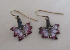 Vintage Thousand Flowers enamel over sterling silver floral earrings.  The delicate earrings about 1" long by almost 5/8" at the widest point and have gold vermeil over the sterling silver.  They are lavender-pink in the center of the flowers with darker lavender on the outside of the petals.  "Silver" is embossed on the back of one of the earrings. Big Funky Earrings, Elegant Nickel-free Enamel Flower Earrings, Nickel-free Flower-shaped Enamel Jewelry, Flower Shaped Enamel Jewelry For Pierced Ears, Antique Earrings Vintage, Pansy Earrings, Sweet Jewelry, Indie Jewelry, Lavender Pink