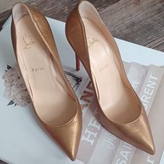 Pre Owned Golden Bronze Stilettos Both Taps Needs Replacement Otherwise - Gently Used Euro Size 39/5 Classic Gold High Heels, Classic Gold Court Shoes For Party, Luxury Champagne Heels With Almond Toe, Luxury Champagne Almond Toe Heels, Designer Gold Almond Toe Heels, Shoes Louboutin, Louboutin Heels, Louboutin Shoes, Christian Louboutin Shoes