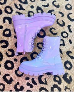 Can you obsessed?! Our lavender purple, patent combat boots are EVERYTHING! Obsession really doesn't even cover it. These booties have a side zipper, purple laces, and platform soul. Note: Run about half to whole size small. Combat Boots Purple, Purple Accessories Outfit, Girly Shoes Boots, Purple Shoes Outfit, Everything Purple, Lavender Shoes, Purple Boots, Preppy Shoes, Pretty Shoes Sneakers