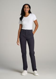 About Our High Rise Tapered Chino Pants for Tall Women Say hello to the perfect chino pants for tall women. It’s hard to find any clothes when you have extra-long legs, especially wardrobe staples. That’s why we’ve created these chinos intentionally for ladies from 5’9 to 6’6. With multiple inseams to choose from, you can finally get the length that’s right for you, without all of the extra fabric you normally find in a long pant. These tall women’s pants are a true foundation piece with their p Chino Pants Women Outfit Work, Outfits For Tall Women, Work Oufit, Chinos Women Outfit, Pants For Tall Women, Outfit Female, Chino Pants Women, Tapered Chinos, Grey Chinos