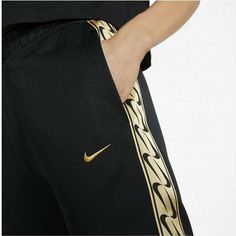 Keep fit and discover the sector's latest new releases to perform sports with the best guarantees! Purchase Long Sports Trousers Nike Sportswear Lady Black at the best price and enjoy a healthy life!Colour: BlackRecommended age: AdultsGender: LadyType: Long Sports Trousers

SKU: S6433768 Black Athleisure Bottoms, Black Athleisure Sports Bottoms, Sportswear Sweatpants For Sports Events, Sporty Black Gym Bottoms, Black Sportswear Bottoms For Gym, Black Athleisure Bottoms For Sports, Sportswear Bottoms With Side Stripes For Workout, Sportswear Bottoms With Side Stripes, Black Sportswear Bottoms With Side Stripes