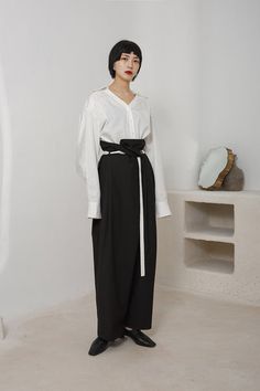 Elegant Baggy Harem Trousers, Chic Baggy Harem Pants For Workwear, Elegant Baggy Wide-leg Harem Pants, Elegant High-waisted Harem Pants For Work, Elegant High Waist Harem Pants For Work, Elegant Ankle-length Harem Pants For Work, Folded Pants, High Waist Wide Leg Pants, Wide Trousers