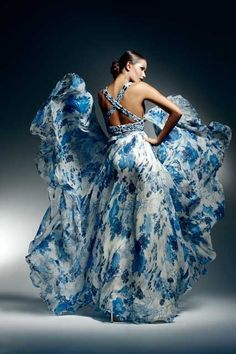 Zuhair Murad Elegant Lady, Zuhair Murad, Floral Fashion, Gorgeous Gowns, Mode Inspiration, Beautiful Gowns, Blue Hues, Dream Dress, Garden Wedding