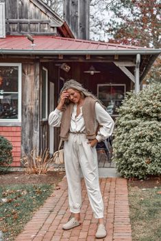 Shop our Influencers' top picks on Amazon Boston Clogs Outfit, Outfit Midsize, Cute Teacher Outfits, Country Outfit, Clogs Outfit, Boston Clogs, Fall Outfit Ideas, Fall Winter Wardrobe, Outfit Inspo Fall