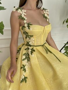 Gowns Elegant, Gowns Prom, Gowns Wedding, Fairytale Dress, Hoco Dresses, Ball Dresses, Fancy Dresses, Dream Dress, Yellow Dress