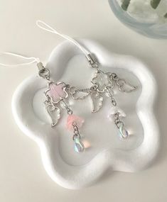 Flower Wings, Fairycore Jewelry, Angel Keychain, Jewellery Pearl, Keychain Phone, Pearl Accessories, Handmade Keychain, Cute Flower, Beaded Keychains