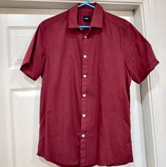 Burgandy Maroon Bordeaux Short Sleeve Smart Button Down Shirt Like New, Size Medium Red Slim Fit Collared Top, Red Slim Fit Button-up Tops, Red Slim Fit Button-up Shirt, Red Slim Fit Shirt With Button Closure, Fitted Short Sleeve Shirt With Buttons, Red Slim Fit Shirt, Red Collared Slim Fit Shirt, Slim Fit Short Sleeve Shirt With Button Closure, Red Button-up Top For Business Casual