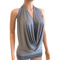 Backless Halter Top With Built-in Bra, Multi-way Halter Neck Top For Night Out, Solid Color Backless Halter Top With Built-in Bra, Elegant Stretch T-back Halter Top, Elegant Stretch Halter Top With T-back, Backless Halter Top, Womens Halter Tops, Halter Top Dresses, Lovely Tops