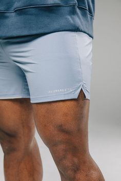 Moisture-wicking Shorts, Athletic Fit Moisture-wicking Shorts, Sportswear Shorts With Built-in Liner, Compressive Athletic Shorts With Elastic Waistband, Functional Athletic Shorts Go-dry, Sporty Go-dry Shorts, Breathable Shorts For Light Sports, Athleisure Shorts For Running, Moisture-wicking Functional Shorts