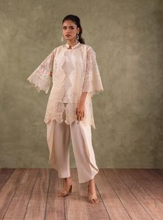 Suroor Organza Coat, Velvet Formal Dress, Silk Outfits, Zainab Chottani, Chikankari Embroidery, Luxury Pret, Special Occasion Outfits, Traditional Attire, Pakistani Designers