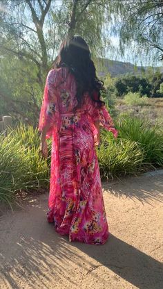 Open Shoulder, lined chiffon maxi dress. 100% Polyester. Chiffon Maxi, Chiffon Maxi Dress, Dress 100, Open Shoulder, Kimono Top, Cover Up, Chiffon, Maxi Dress, Women's Top