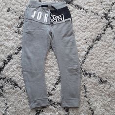 Jordan Sweatpants Size M (10-12) Nwt Jordan Sweatpants, Jordan Grey, Kids Jordans, Kids Bottoms, Jordan, Kids Shop, Sweatpants, Grey, Color