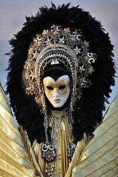 From Carnevale da Venezia. This costume has a very dramatic and ornate design, which can ales be seen as quite dark Pierrot Clown, Mardi Gras Carnival