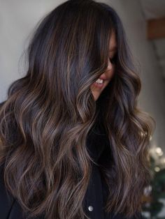 Sultry Brunette Hair, Hilight Hair Colors Dark Brown, Dark Dark Brown Hair With Highlights, Brunette Hair With Dark Highlights, Highlight For Dark Brown Hair, Black Hair Light Brown Highlights, Really Dark Brown Hair With Highlights, Brown On Brown Highlights