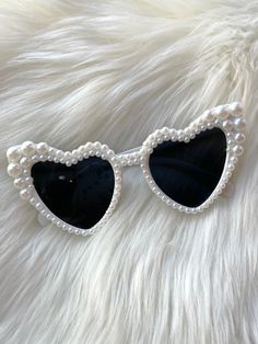 Cute and classy! These sunnies are both adorable and stylish! Extra AF for sure. They add that perfect pop that your outfit wants! They add flare while also being functional! Retro White Sunglasses, Butterfly Themed Birthday Party, Bridal Shower Inspo, Heart Glasses, Cute Sunglasses, Heart Shaped Sunglasses, Pearl Heart, Your Outfit, Gift List