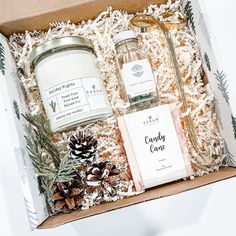 holiday happiness Christmas candle gift set Small Christmas Presents For Coworkers, Small Christmas Gift Box Ideas, Client Christmas Gifts, Candle Gift Box Ideas, Candle Gift Ideas, Guest Ideas, Xmas Candles, Wick Trimmer, Candle Gift Box