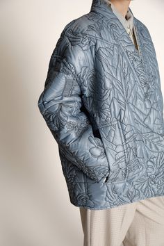 Oversized reversible quilted wrap jacket from Munthe. Available in two colors Quilted Jacket Outfit, Snow Falls, Quilted Clothes, Open Front Jacket, Wrap Jacket, Crisp White Shirt, Reversible Jacket, One Clothing, Pocket Jacket