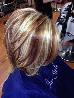 20 Highlighted Bob Hairstyles | Bob Hairstyles 2015 - Short Hairstyles for Women Hilites And Lowlites Blondes, Medium Length Haircut And Color Ideas, Red Blonde, Short Hair Highlights, Mom Hair, Chunky Highlights, Hair Highlights And Lowlights, Kadeřnické Trendy, Makeup Tip