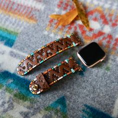 The Pendleton Hand Stamped Native American Motif Leather Apple - Etsy Leatherwork Projects, Cute Apple Watch Bands, Navajo Pattern, Modern Cowgirl, Leather Apple Watch Band, Leather Apple Watch, Iphone Watch, New Watch, Turquoise Leather