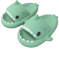 Are you looking for super cute breathable slides for yourself this summer? LOOK NO FURTHER, we have sourced these amazing durable shark slides to ensure you avoid sweaty cramped feet this summer! Super comfortable, wear-resistant, and durable. Easily cleaned, soft with a nonslip and waterproof sole with a pattern that can provide a good grip and protect yourself from slipping.Size Chart Shark Mouth Open, Shark Slides, Shark Slippers, Cute Shark, Fashion Slippers, Light Summer, Protect Yourself, Summer Look, A Pattern