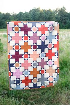 This listing is for the Hazel Quilt PDF Pattern. This quilt is fat quarter friendly and works well with a wide variety of fabric combinations. The pattern has directions for three sizes: Baby Size: 36" x 36" Lap Size: 54" x 72" Twin Size: 72" x 90" Coloring sheets for each size of the pattern are available for free download here. I highly recommend using the coloring sheet to plan out your fabric placement before you begin making your quilt. This pattern is a PDF and it will be sent to your emai Table Quilts, Patchwork Quilting, Embroidery Patterns Free, Star Quilts, Scrappy Quilts, Patchwork Quilt, Hand Embroidery Patterns, Quilting Crafts, Scrap Quilts