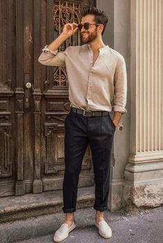 Man Summer Wedding Outfit, Mens Summer Style Classy, Men’s Summer Work Outfits 2024, Smart Summer Outfits Men, Summer Business Casual Men, Mens Summer Date Night Outfit, Business Casual Men’s Summer Fashion, Casual Summer Wedding Outfit Men, Men’s Old Money Style Summer