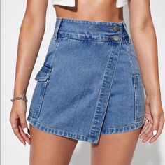 -New. -Excellent Conditions. -Super Comfy. -Good For Trips And Go Out With Your Friends. Plus Size Denim Shorts, Urban Outfitters Romper, Lace Denim Shorts, Short Pollera, Denim Skort, Urban Outfitters Shorts, Urban Outfitters Jeans, Plus Size Denim, Leopard Print Shorts