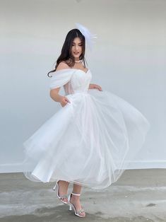 White Elegant Dress, Wedding Dresses White, Cocktail Dress Evening, White Tulle Dress, Gowns Elegant, Pink Tulle Dress, Dress Engagement, Hello December, Engagement Dress