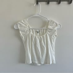 Like New, Never Worn Cute Baby Tee One Size Fitted Off White Short Sleeve Tops, Trendy Off White Top For Day Out, Trendy Off White Tops For Day Out, Off White Cotton Tops For Everyday, White Fitted T-shirt For Day Out, Fitted White T-shirt For Day Out, Cute Fitted Everyday Tops, Cute Fitted Tops For Everyday, Off White Short Sleeve Tops For Spring