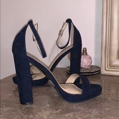 Navy Blue Heel Midnight Blue Shoes, Navy Blue Quince, Blue Wedge Heels, Navy Blue Wedges, Navy Blue Heels, Blue Quince, Navy Accessories, Blue Heels, Graduation Outfit