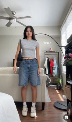 Jorts Outfit Aesthetic Women, Jorts Outfit Ideas For Women, Jort Outfit Aesthetic, Womens Jorts Outfits, Jorts Women Outfits, Outfit Inspo Jorts, Cute Jorts Outfit Women, Plus Size Jorts, Jorts Outfit Women’s