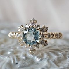 Character Photoshoot, Fairytale Wedding Ring, Alter Clothes, Snowflake Ring, Rings Opal, Shiny Rings, Gold Snowflake, Couture Embroidery, Aquamarine Engagement Ring