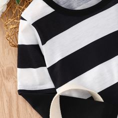 Patterns: stripes Color: Black Height: 90CM, 100cm, 110cm, 120cm, 130cm Fabric: Polyester Sleeves: long sleeves Thickness: normal Gender: boy Launch: Autumn 2021 Season: spring and Autumn Kids Garments, Stripe Long Sleeve, Toddler Kids, Striped Long Sleeve, Kids Boys, Season Spring, Long Sleeve T Shirt, White Stripe, Long Sleeve Tshirt