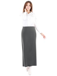 Plus Size Back Split Maxi Skirt Kick pleat makes it easier to move, and walk around all day long, and reveals no skin. Modest skirt to wear on any occasion. Wear it to work on weekdays or for dinner on weekends. Easy to care for and machine washable. Elegant look with a straight cut and solid color. The back vent gives a more formal look with a pencil line. The skirt is a one-off, it has a fixed waistband, with a back zip and hooks fastening. Perfect gift for your loved ones. You don't need to w Split Maxi Skirt, Maxi Pencil Skirt, Modest Skirt, Color Caqui, Modest Maxi, Maxi Skirt Style, Business Skirt, Modest Skirts, Pleated Maxi Skirt