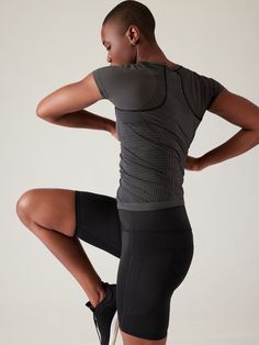 FOR: Medium to high impact workouts at the gym, studio, or outdoors FEEL: Seamless construction for maximum comfort and minimal chafing FAVE: Hydrogen odor-controlling yarns keep your favorite styles unstinkable and fresher for longer Grippers at inner hem to prevent it riding up Fitted next to the body Body length in size medium: Regular: 26"  Body length in size Plus/2X: Regular: 26". Compression Seamless Activewear For Light Sports, Compression Activewear For Light Sports With Seamless Construction, Gray Compressive Activewear For Light Sports, Gray Compressive Sports Top, Gray Compressive Workout Top, Seamless Technical Workout Activewear, Technical Compression Activewear With Seamless Construction, Functional Compressive Seamless Activewear, Gray Seamless Athleisure Activewear