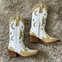 Brand New Boots Never Worn. No Box Because They Shipped To Me On Vacation. White Western Boots With Low Heel, White Low Heel Summer Boots, White Low Heel Boots For Summer, White Fitted Boots With Flat Heel, Fitted White Boots With Flat Heel, New Boots, On Vacation, Western Boots, Shoes Heels Boots