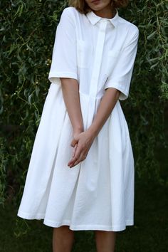 Off-White Cotton Shirt Dress / OFFON CLOTHING White Cotton Shirt, Pleated Skirt Dress, Silhouette Shirt, White Cotton Dress, Cotton Linen Dresses, Cotton Shirt Dress, Langer Rock, White Midi Dress, Solid Dress