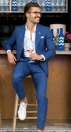 Blue Suit Outfit, Mens Casual Suits, Costume Bleu, Blue Suit Men, Mens Business, Formal Mens Fashion, Designer Suits For Men