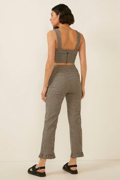 Style: Cropped TrousersDesign: CheckFabric: CrepeLength: Cropped Fall Basics, Cropped Trouser, Notes Style, Trouser Co Ord, Oasis Fashion, Check Fabric, Co Ords, Straight Leg Trousers, Cropped Trousers