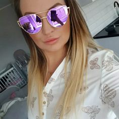 These Pretty Purple Mirror Lenses Combined With Gold Frames Come Together To Make A Gorgeous Pair Of Sunglasses. They Can Be Worn To Compliment Any Style. Crystal Lips, Purple Mirror, Top Sunglasses, Fendi Sunglasses, Gold Frames, Angel Wing Earrings, Tortoise Shell Sunglasses, Pretty Purple, H&m Women