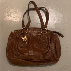 Lambskin Anna Sui Bag. Good Condition. Medium Size. Beautiful Bag. Authentic. Anna Sui 90s, Gucci Makeup, Metallic Handbags, Winter Bags, Pattern Purse, Brown Leather Bag, Gucci Leather, Anna Sui, Large Shoulder Bags