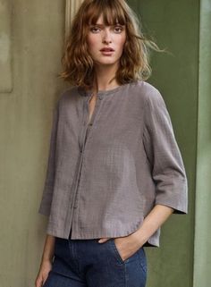 Linen Jackets Women, Wednesday Outfit, Sewing Online, Three Quarter Sleeve Blouses, Old Clothes Refashion, Linen Top Women, Japan Outfit, Taupe Grey, Linen Fashion